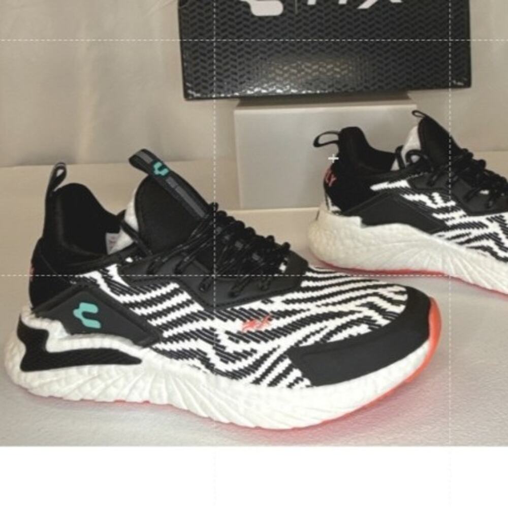 Charly Vigorate PFX Women's Running Shoes Size 5 Zebra Knit Black White